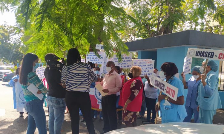 UNASED exhortó al CNSS a garantizar pensiones a enfermeros