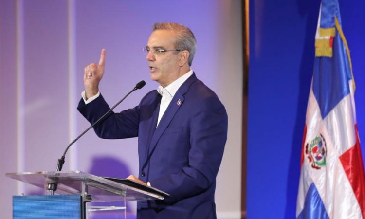 Distrito Nacional y Santo Domingo asumirán un toque de queda estricto previniendo aumento de contagios COVID-19 Distrito Nacional y Santo Domingo asumirán un toque de queda estricto previniendo aumento de contagios COVID-19