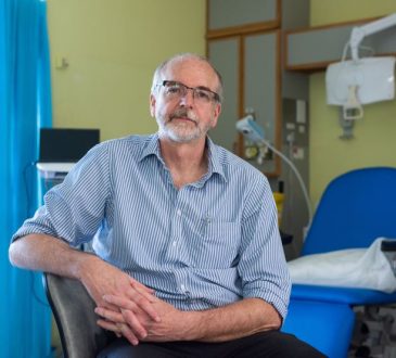 Farmaceuta de Oxford: probablemente no habrá inmunidad de rebaño con la llegada de nuevas variantes