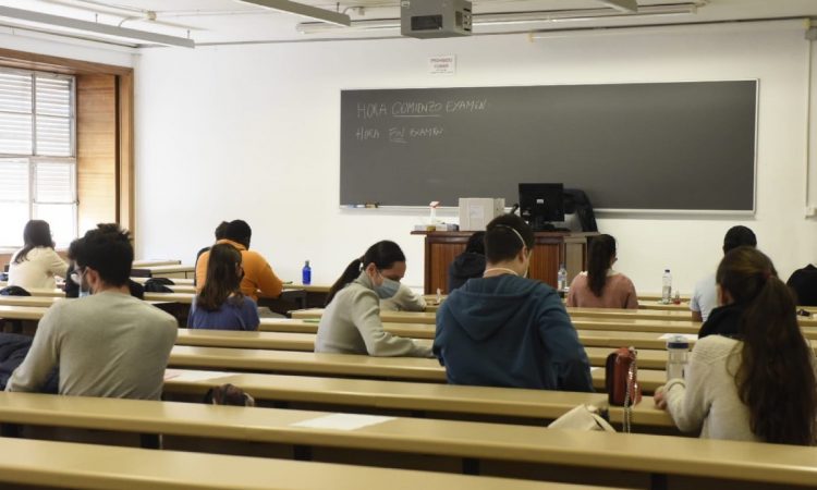 Ministerio de Sanidad español anunció fechas para adjudicación de plazas de médicos residentes