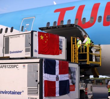República Dominicana recibió el cargamento más grande de vacunas COVID-19 procedente de China