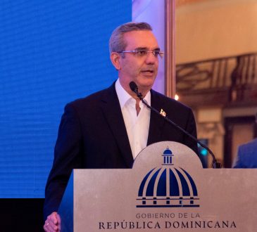 Abinader rediseñó contrato con Pfizer para recibir 2,000,000 de vacunas COVID-19