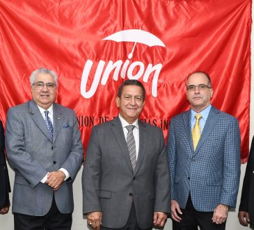 Unión de Farmacias alertó sobre riesgos al adquirir productos de salud de procedencia dudosa