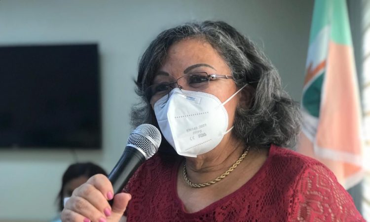 Directora del Hospital Arturo Grullón fue promovida a la coordinación neonatal y pediátrica del SNS