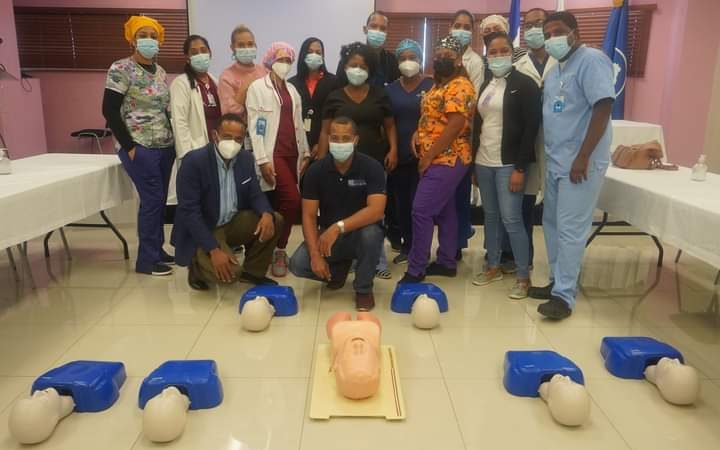 SRSM ofreció taller a trabajadores del Hospital Reynaldo Almánzar para manejo de pacientes críticos