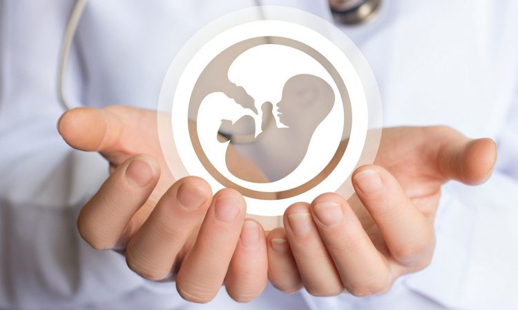 Profesionales de la salud serán condenados a dos años de prisión mayor por realizar abortos