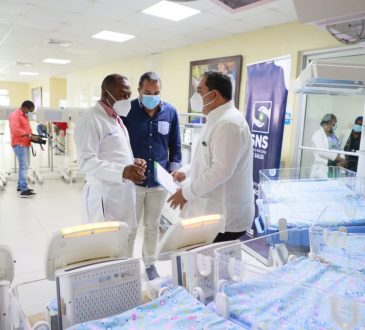 SNS dotó de equipos neonatales y de UCI al Hospital San Lorenzo de los Mina