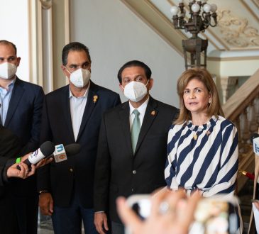 Dominicanos deberán aplicarse tercera dosis de vacuna COVID-19 para aumentar inmunidad