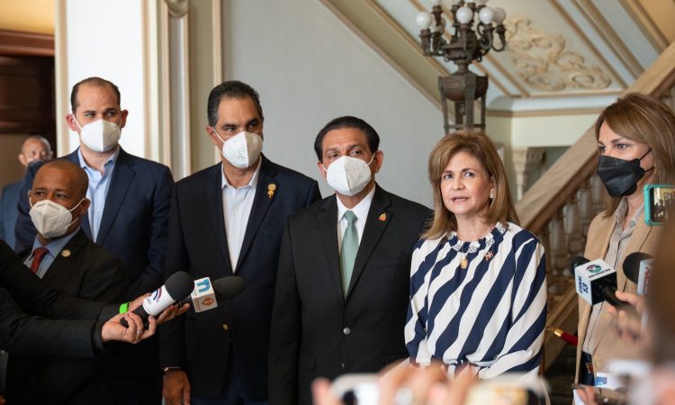 Dominicanos deberán aplicarse tercera dosis de vacuna COVID-19 para aumentar inmunidad