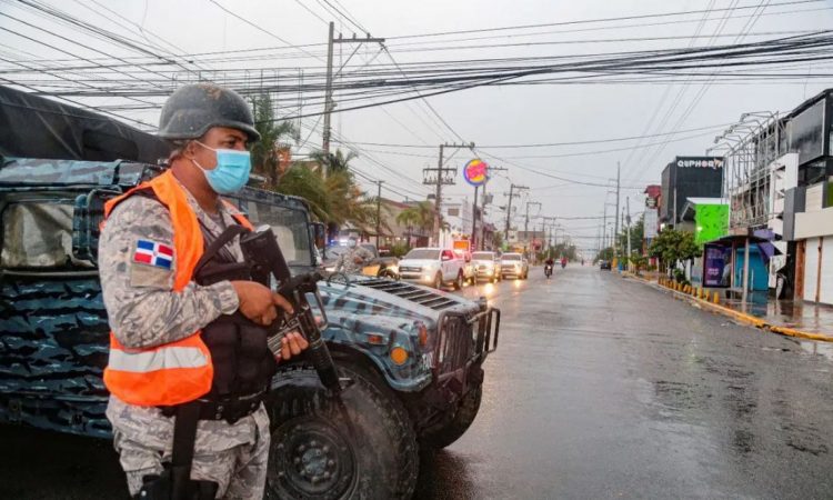 24 provincias recibieron nuevas y rígidas medidas para el toque de queda