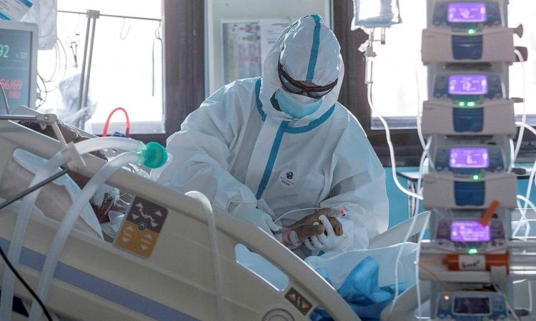 Investigadores españoles identificaron que 71% de pacientes en UCI por COVID son hombres Investigadores españoles identificaron que 71% de pacientes en UCI por COVID son hombres