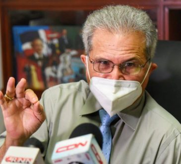 Suero cree que desescalada es un error y teme aumento de casos por variantes