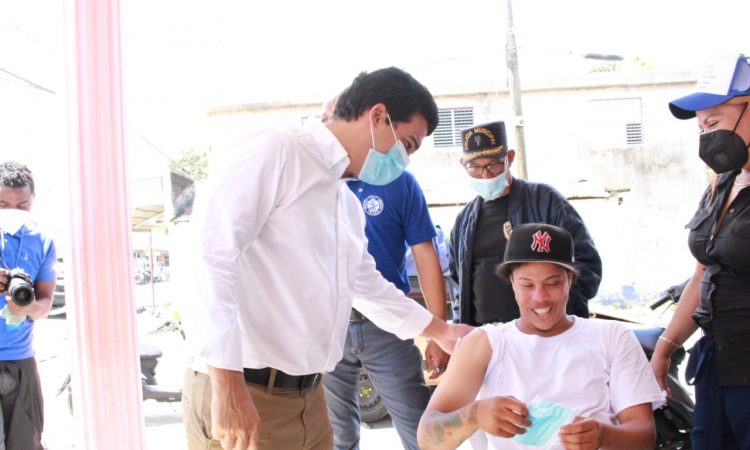 Director de INAPA coordinó las jornadas de vacunación en Bonao Director de INAPA coordinó las jornadas de vacunación en Bonao