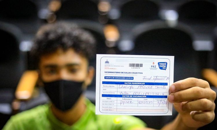 Aumentó la afluencia de personas para recibir segunda y tercera dosis contra COVID-19