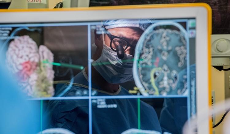 Universidad de California desarrolló implante cerebral para restaurar el habla Universidad de California desarrolló implante cerebral para restaurar el habla