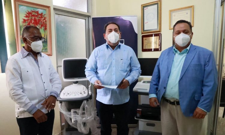 SNS dotó con equipos a cinco hospitales de la red pública