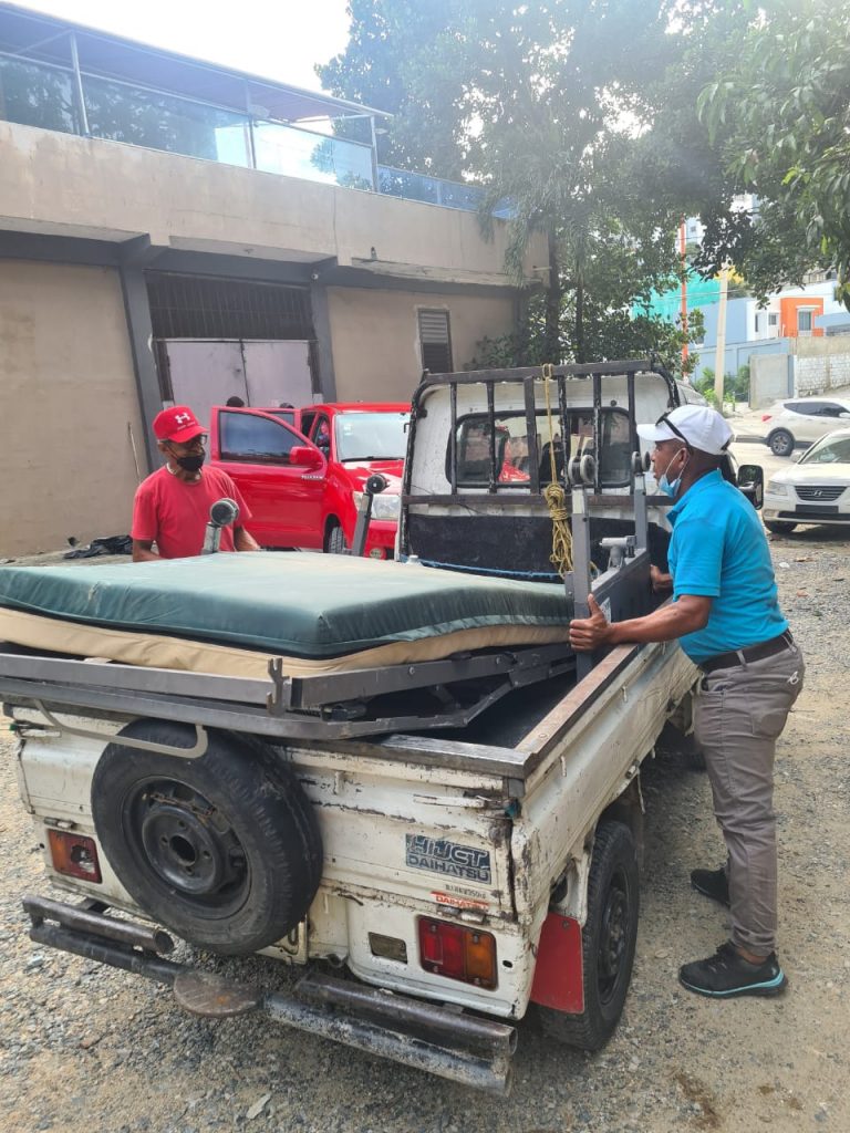 Fundación Cruz Jiminián realizó donación a Haití tras terremoto Fundación Cruz Jiminián realizó donación a Haití tras terremoto
