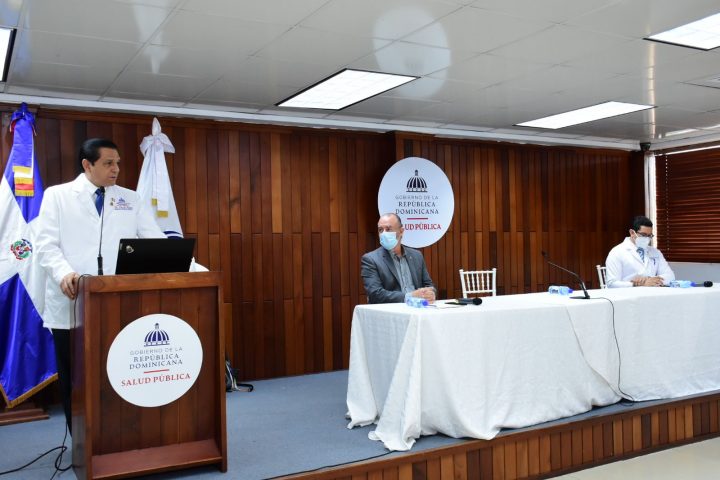 Rivera alertó a no descuidarse pese a disponibilidad de vacunas y descenso de casos COVID-19