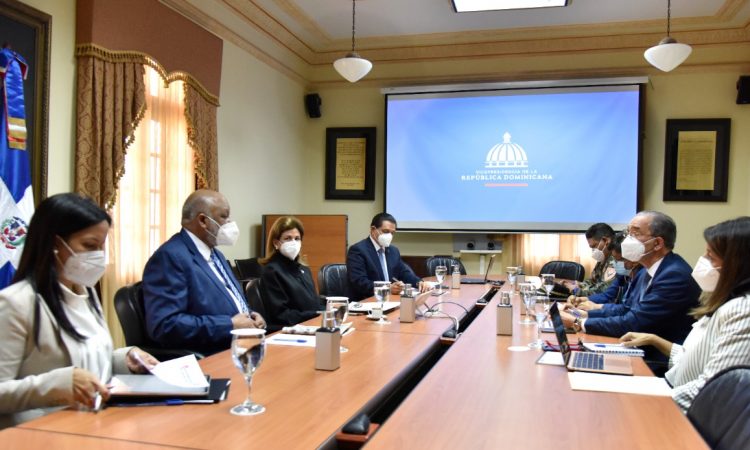 Ministerio de educación coordinará vacunación masiva para el retorno a clases Ministerio de educación coordinará vacunación masiva para el retorno a clases
