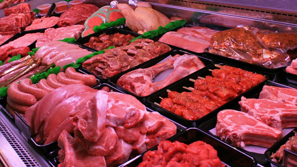 Nutricionistas recomendaron reducir a tres raciones semanales el consumo de carne roja o procesada Nutricionistas recomendaron reducir a tres raciones semanales el consumo de carne roja o procesada