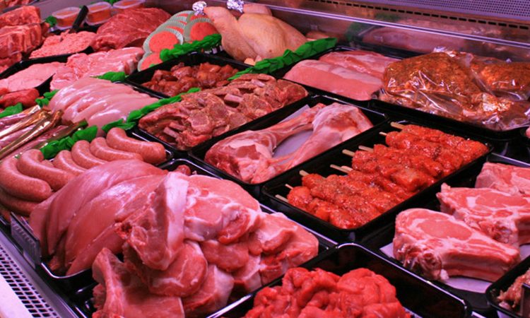 Nutricionistas recomendaron reducir a tres raciones semanales el consumo de carne roja o procesada