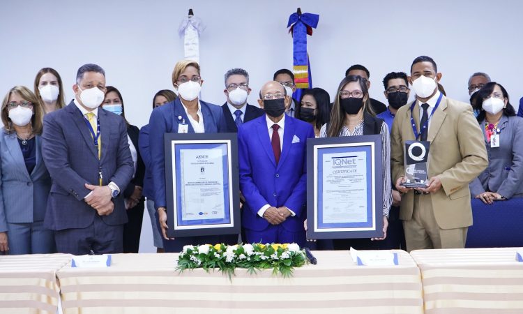 IDOPPRIL recibió recertificación por su SGC y galardón como “Empresa Latinoamericana del Año 2021” IDOPPRIL recibió recertificación por su SGC y galardón como “Empresa Latinoamericana del Año 2021”