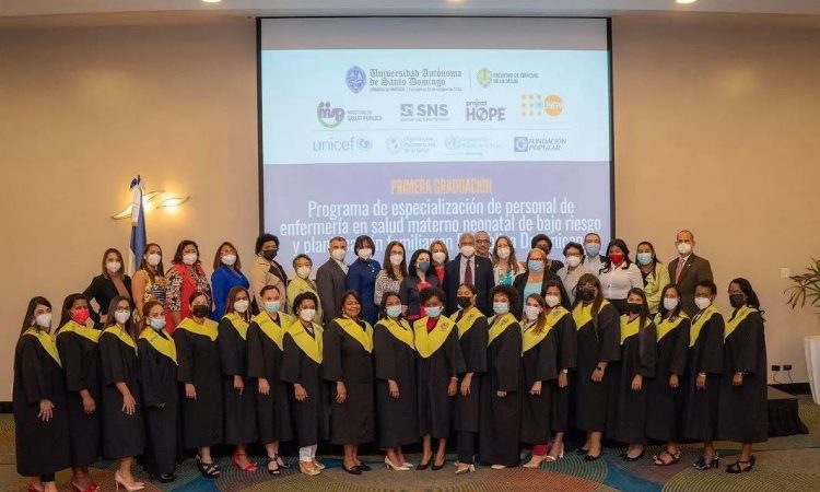 UASD egresó a 21 enfermeras especializadas en salud materna neonatal y planificación familiar UASD egresó a 21 enfermeras especializadas en salud materna neonatal y planificación familiar