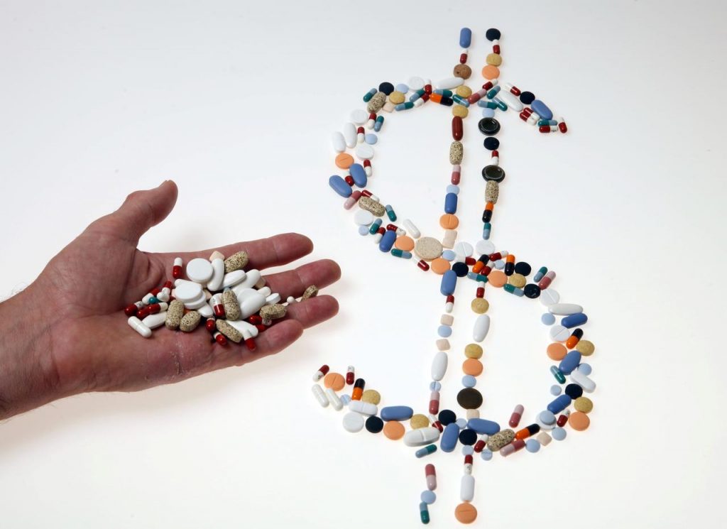 Farmacéuticas alertaron que nuevo cobro del MSP afectará pacientes y competitividad Farmacéuticas alertaron que nuevo cobro del MSP afectará pacientes y competitividad