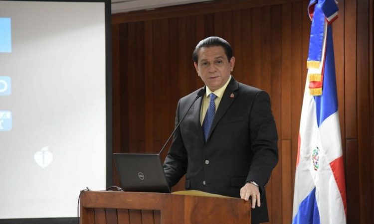 Autoridades piden al CMD frenar protestas, mientras que más médicos se unen a la convocatoria