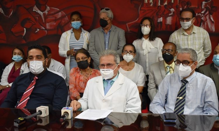 Médicos harán paralización de servicios en hospitales públicos y ARS la próxima semana