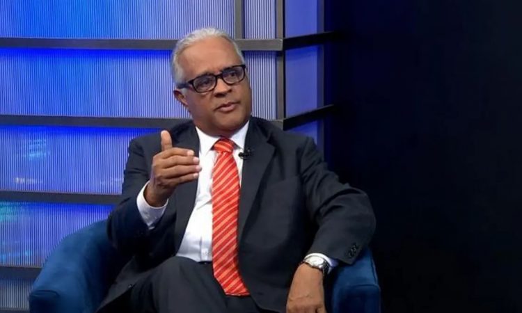 Exministro criticó la vigilancia epidemiológica aplicada por el gobierno