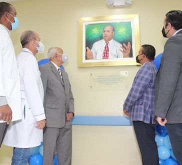Hospital Ney Arias llevará nombres de médicos destacados en nuevas áreas