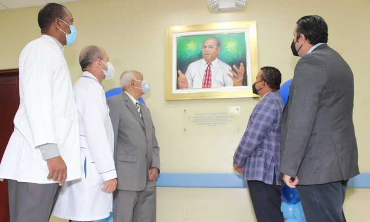 Hospital Ney Arias llevará nombres de médicos destacados en nuevas áreas