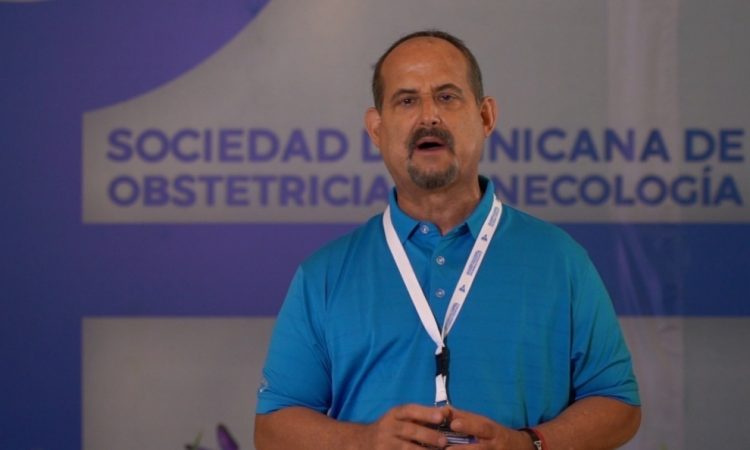 Presidente de la SDOG apoyó medida para restringir el acceso de embarazadas al país