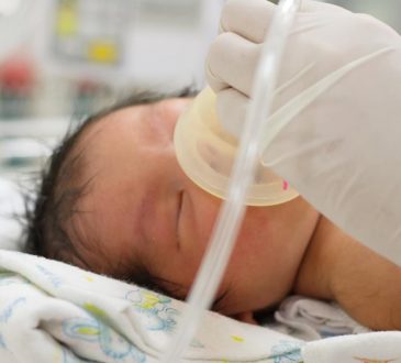 Sociedad de pediatras capacitó a residentes en RCP neonatal