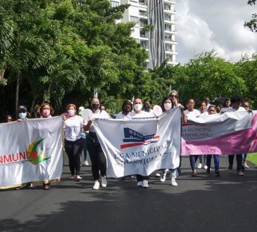 LMD marcha en favor de la prevención del cáncer de mama