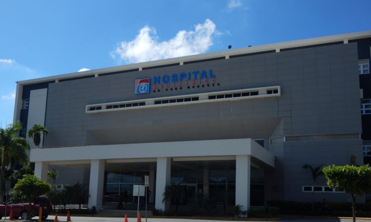 Exdirector del SNS insta al Gobierno a definir propiedad de hospitales