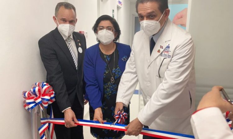 Ministro de salud inauguró banco de sangre en San Martín de Porres