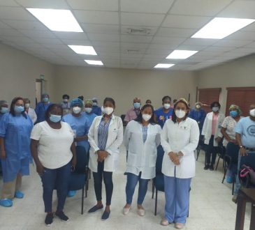 Hospital Rodolfo de la Cruz Lora realiza jornada de tamizaje y dicta charla sobre diabetes