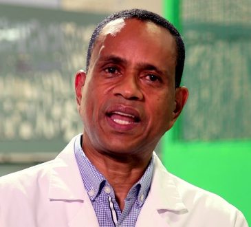 Juan Tapia Mendoza, pediatra dominicano, gana un Emmy por su labor médica en Nueva York