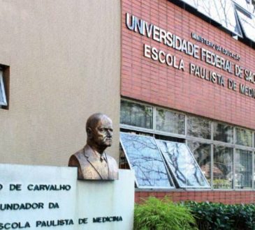 MSP y Universidad Federal de Sao Paulo sellan convenio para realizar pasantías médicas en Brasil