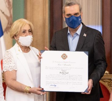 Dr. Antonio Zaglul Elmúdesi recibió homenaje póstumo presidencial