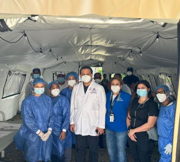 Ministro de salud recorrió puestos de pruebas para Covid-19 instalados en Santiago