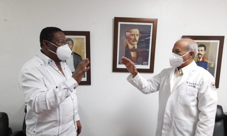 Miguel Ángel Geraldino es el nuevo director en el Hospital Salvador B. Gautier