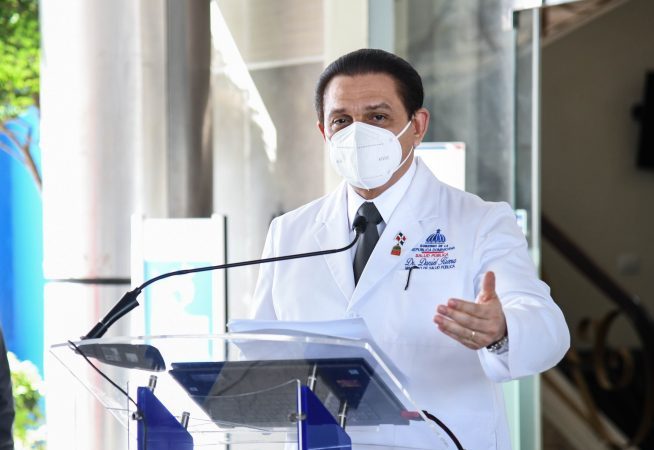 Salud Pública habilitará venta de pruebas antigénicas en farmacias del país