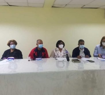 Gremios médicos aplazan agenda de paros nacionales por ómicron