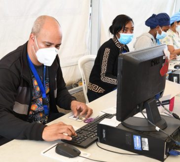 Ministerios de Educación y Salud Pública evalúan retomar actividades virtuales