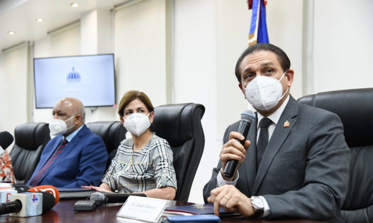 Salud Pública recomienda reducir asistencia en oficinas por avance de ómicron