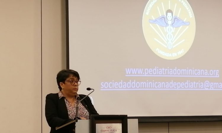 Pediatras se oponen a reinicio de clases presenciales por avance de ómicron