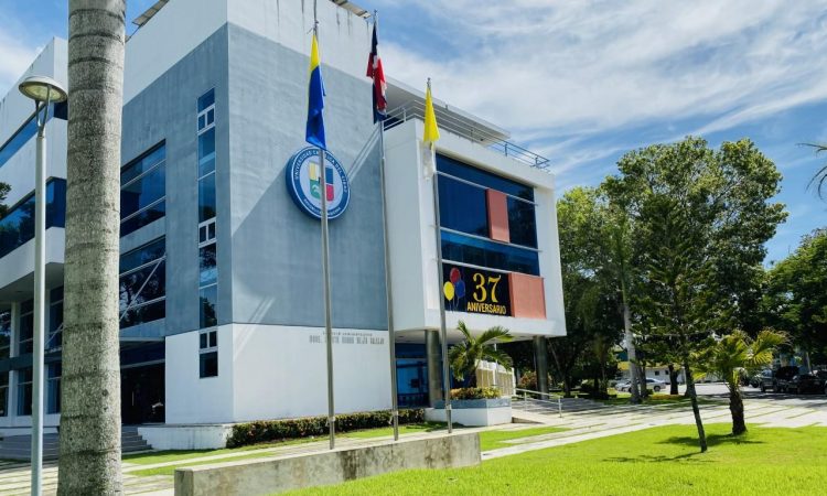 Universidad Católica del Cibao (UCATECI) retomará clases virtuales del 11 al 31 de enero Universidad Católica del Cibao (UCATECI) retomará clases virtuales del 11 al 31 de enero